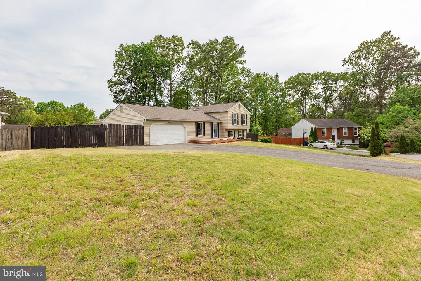 9 FAIRFIELD CT, STAFFORD, Virginia 22554, 3 Bedrooms Bedrooms, ,4 BathroomsBathrooms,Residential,For sale,9 FAIRFIELD CT,VAST2038514 MLS # VAST2038514
