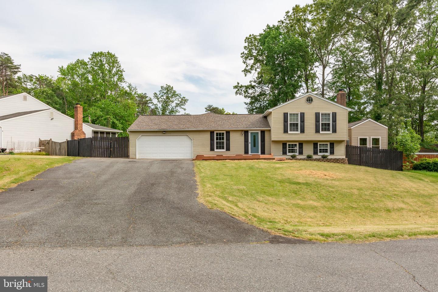 9 FAIRFIELD CT, STAFFORD, Virginia 22554, 3 Bedrooms Bedrooms, ,4 BathroomsBathrooms,Residential,For sale,9 FAIRFIELD CT,VAST2038514 MLS # VAST2038514