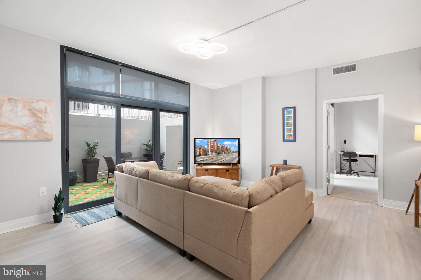 2120 VERMONT AVE NW #17, WASHINGTON, District Of Columbia 20001, 2 Bedrooms Bedrooms, ,2 BathroomsBathrooms,Residential,For sale,2120 VERMONT AVE NW #17,DCDC2198828 MLS # DCDC2198828
