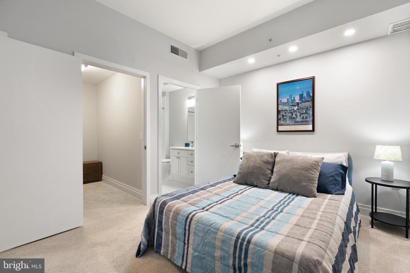 2120 VERMONT AVE NW #17, WASHINGTON, District Of Columbia 20001, 2 Bedrooms Bedrooms, ,2 BathroomsBathrooms,Residential,For sale,2120 VERMONT AVE NW #17,DCDC2198828 MLS # DCDC2198828