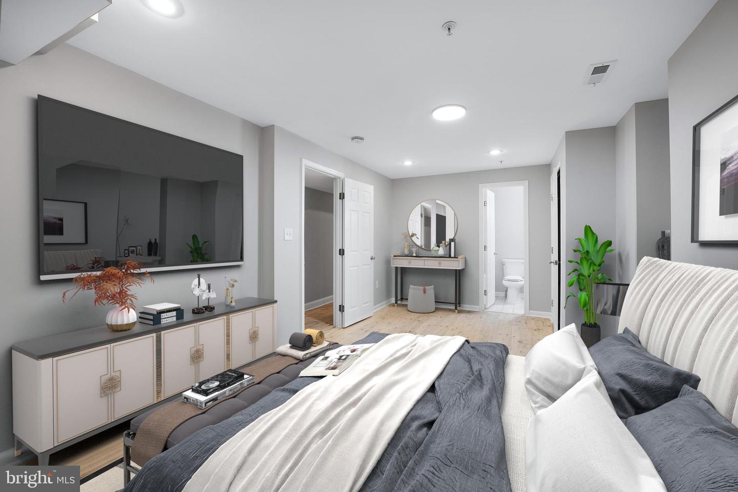 903 R ST NW #1, WASHINGTON, District Of Columbia 20001, 3 Bedrooms Bedrooms, ,3 BathroomsBathrooms,Residential,For sale,903 R ST NW #1,DCDC2198838 MLS # DCDC2198838