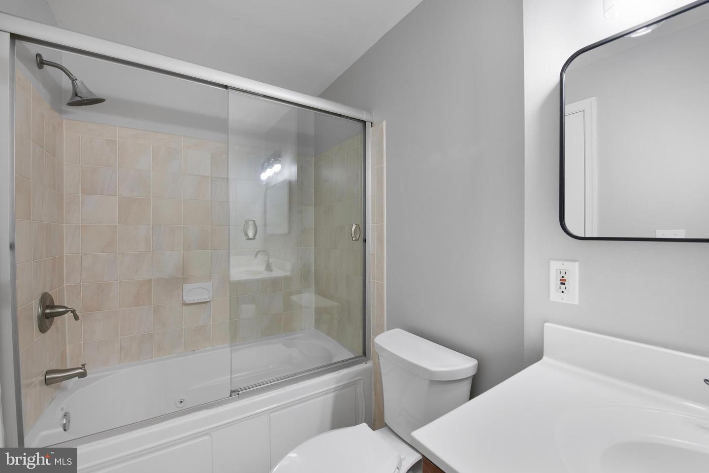 903 R ST NW #1, WASHINGTON, District Of Columbia 20001, 3 Bedrooms Bedrooms, ,3 BathroomsBathrooms,Residential,For sale,903 R ST NW #1,DCDC2198838 MLS # DCDC2198838