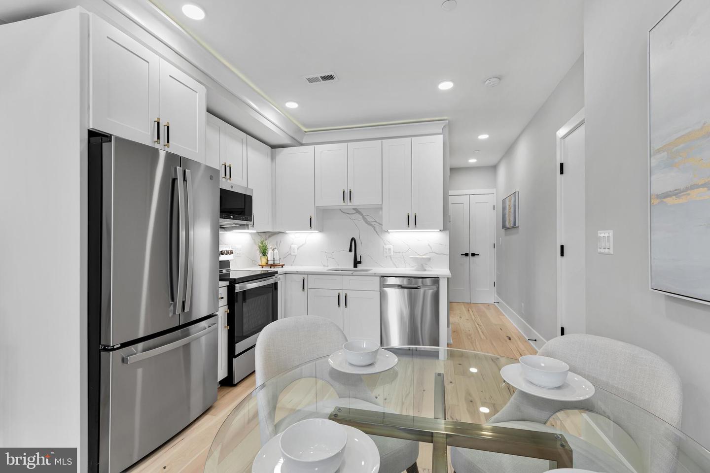 4014 GEORGIA AVE NW #201, WASHINGTON, District Of Columbia 20011, 2 Bedrooms Bedrooms, ,1 BathroomBathrooms,Residential,For sale,4014 GEORGIA AVE NW #201,DCDC2198840 MLS # DCDC2198840