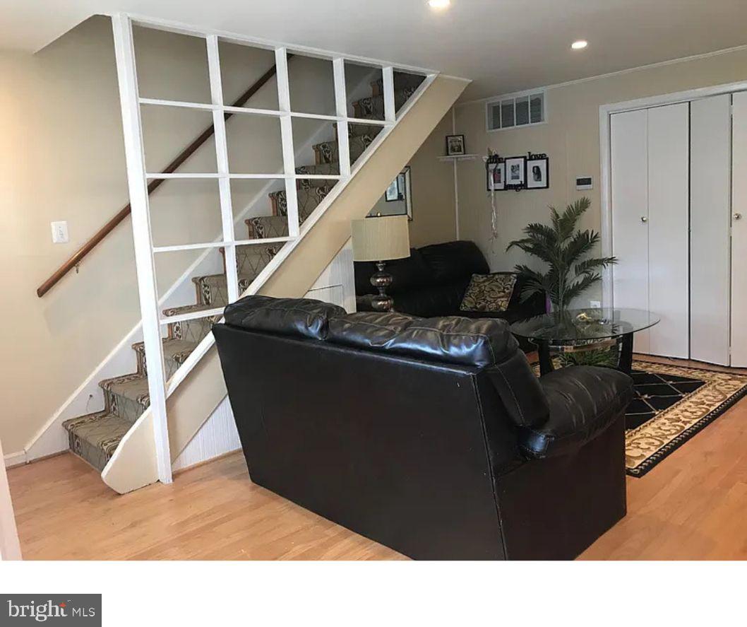 10630 MAPLE ST, FAIRFAX, Virginia 22030, 3 Bedrooms Bedrooms, ,1 BathroomBathrooms,Residential,For sale,10630 MAPLE ST,VAFC2005918 MLS # VAFC2005918