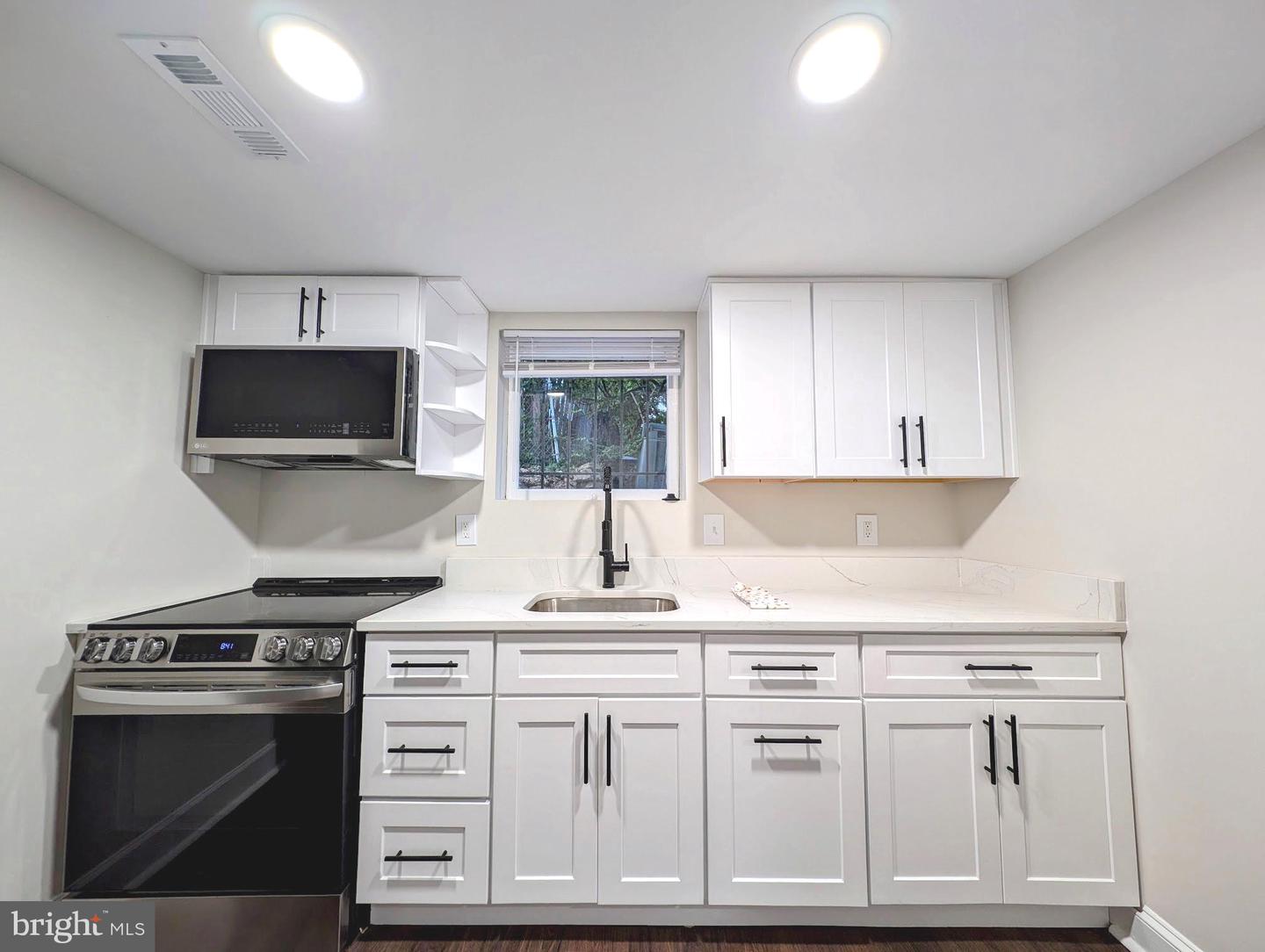 6838 6TH ST NW, WASHINGTON, District Of Columbia 20012, 5 Bedrooms Bedrooms, ,3 BathroomsBathrooms,Residential,For sale,6838 6TH ST NW,DCDC2190054 MLS # DCDC2190054