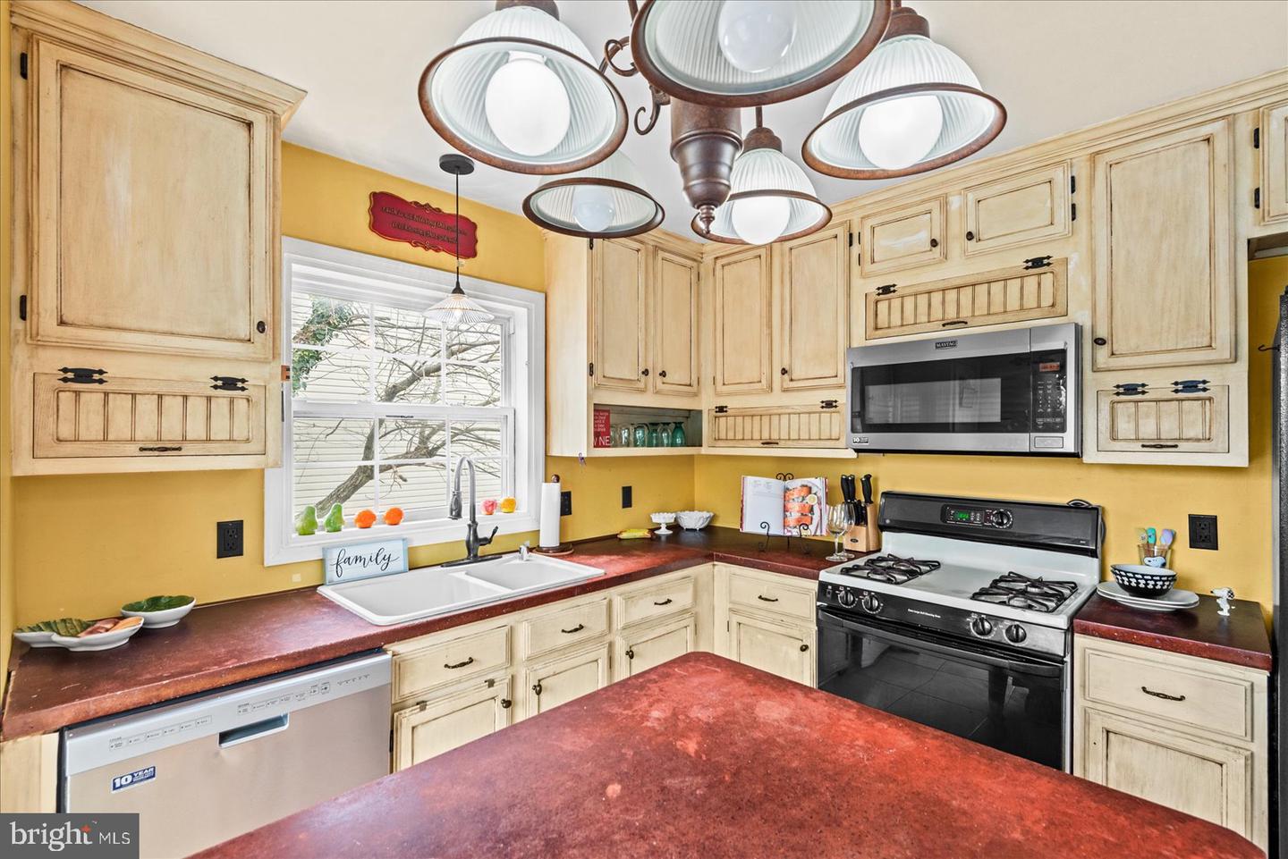 9909 WINDRIDGE DR, FREDERICKSBURG, Virginia 22407, 4 Bedrooms Bedrooms, ,3 BathroomsBathrooms,Residential,For sale,9909 WINDRIDGE DR,VASP2031838 MLS # VASP2031838