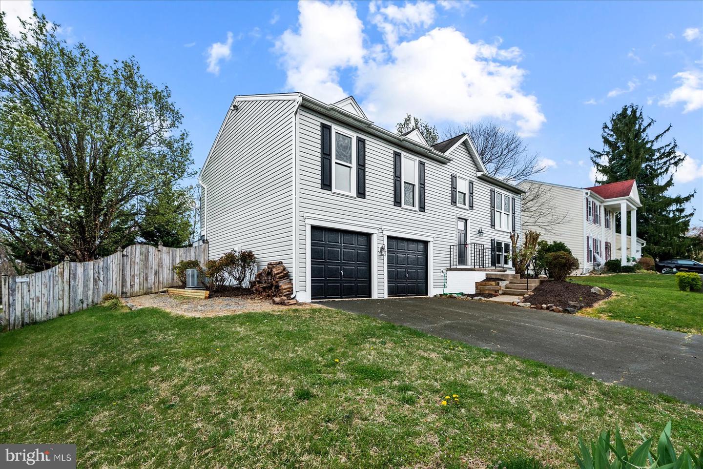 9909 WINDRIDGE DR, FREDERICKSBURG, Virginia 22407, 4 Bedrooms Bedrooms, ,3 BathroomsBathrooms,Residential,For sale,9909 WINDRIDGE DR,VASP2031838 MLS # VASP2031838