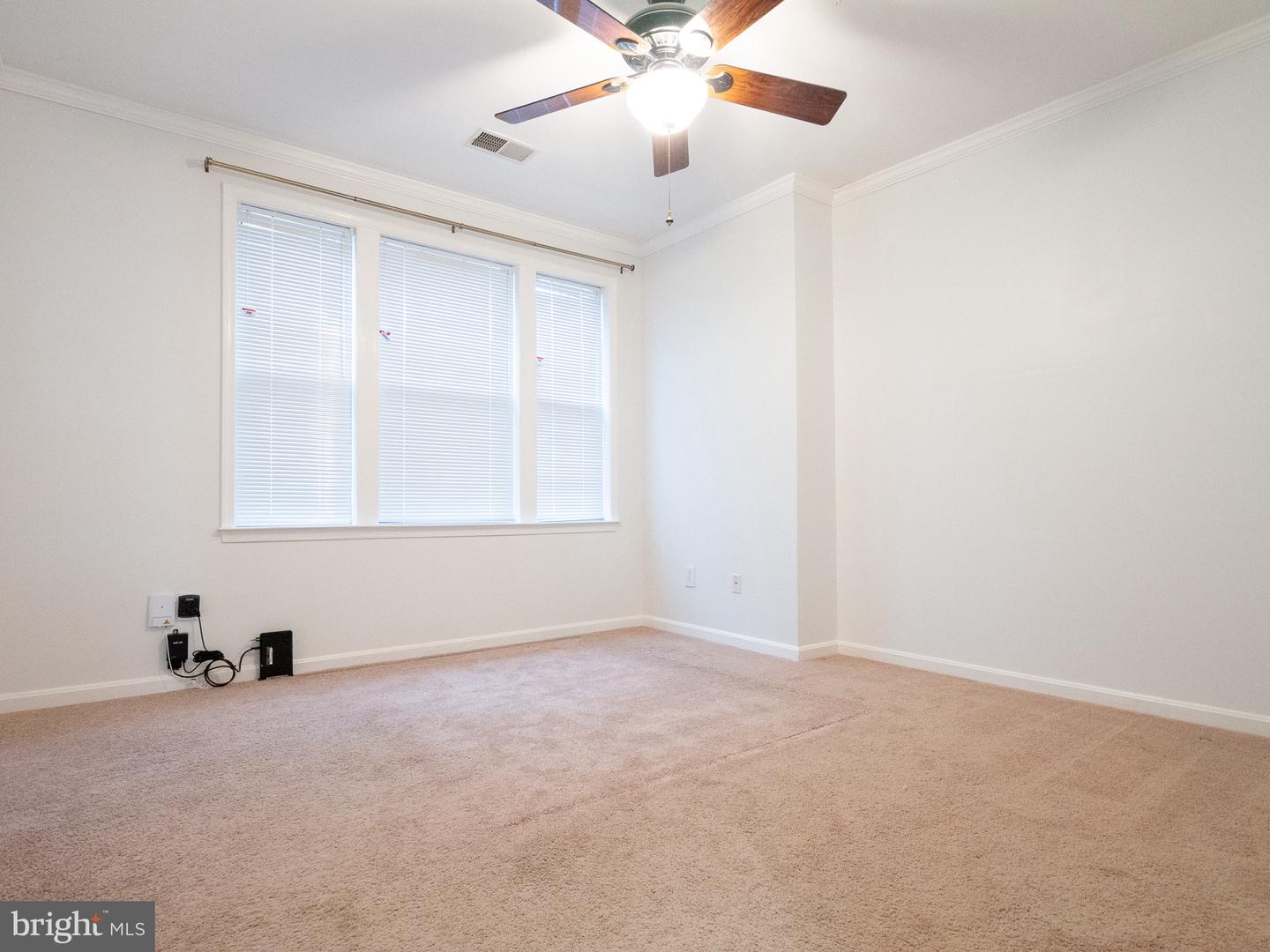 7033 HAYCOCK RD #201, FALLS CHURCH, Virginia 22043, 2 Bedrooms Bedrooms, ,1 BathroomBathrooms,Residential,For sale,7033 HAYCOCK RD #201,VAFX2232468 MLS # VAFX2232468