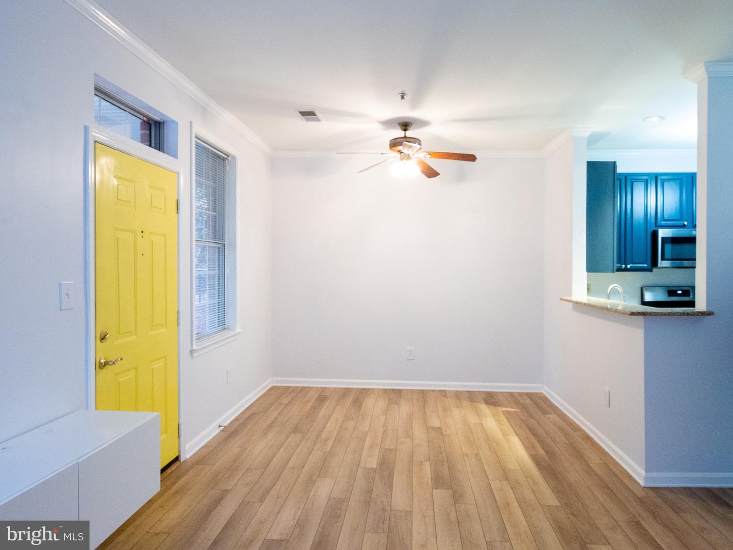7033 HAYCOCK RD #201, FALLS CHURCH, Virginia 22043, 2 Bedrooms Bedrooms, ,1 BathroomBathrooms,Residential,For sale,7033 HAYCOCK RD #201,VAFX2232468 MLS # VAFX2232468