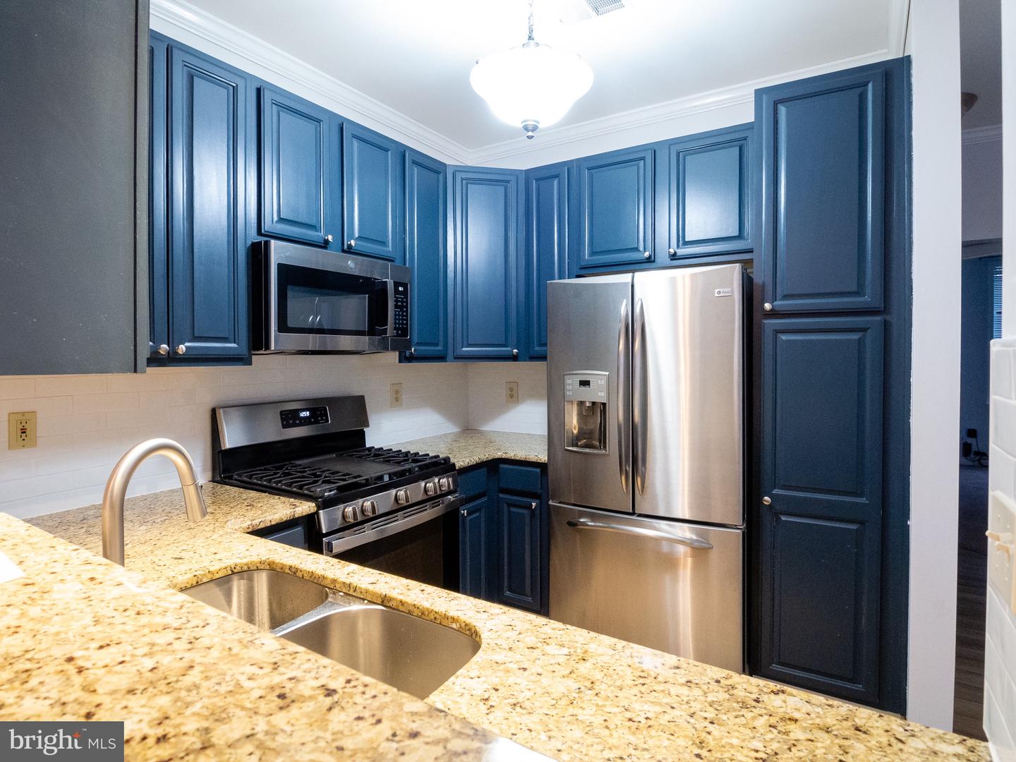 7033 HAYCOCK RD #201, FALLS CHURCH, Virginia 22043, 2 Bedrooms Bedrooms, ,1 BathroomBathrooms,Residential,For sale,7033 HAYCOCK RD #201,VAFX2232468 MLS # VAFX2232468