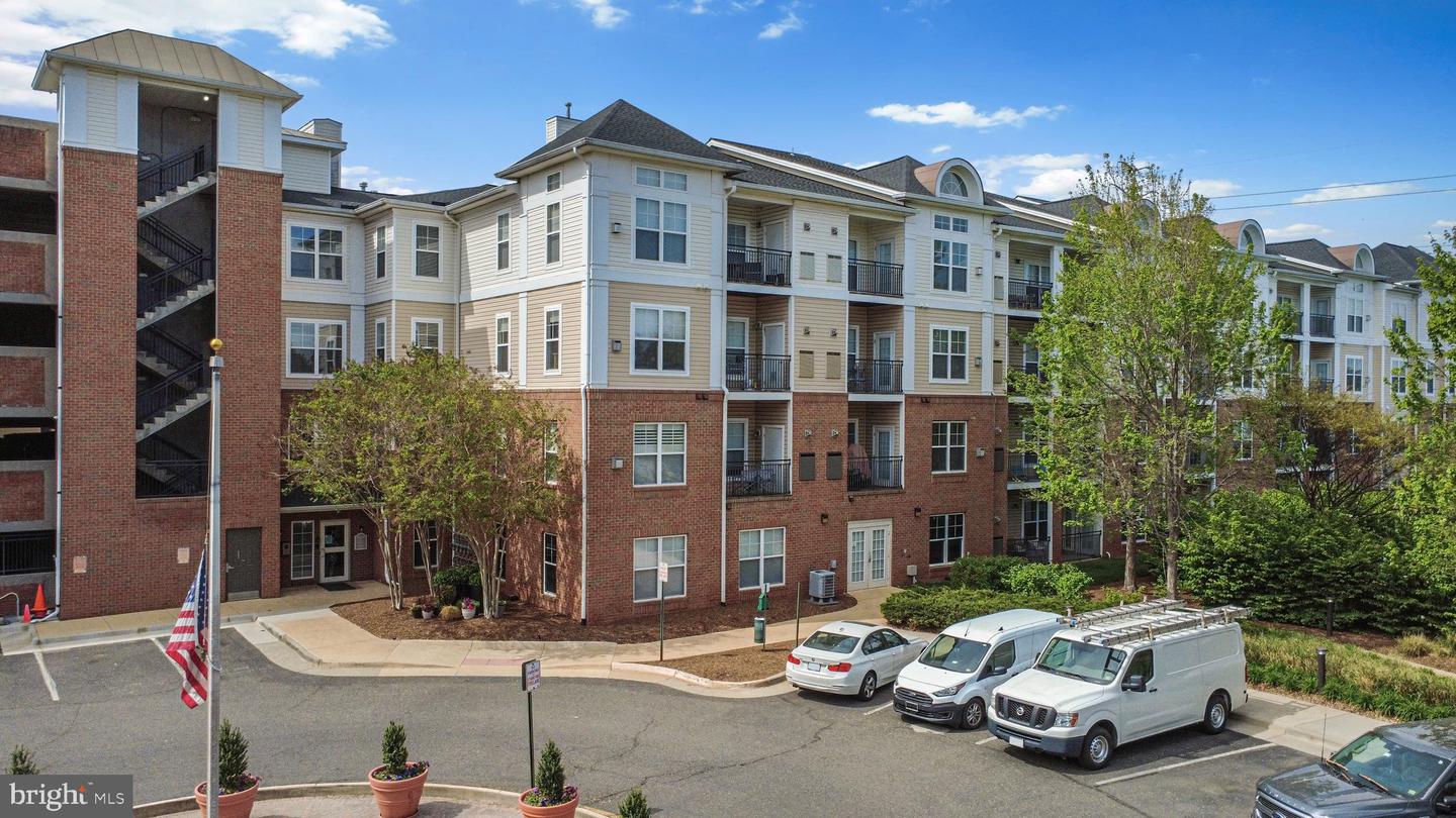 3830 LIGHTFOOT ST #335, CHANTILLY, Virginia 20151, 1 Bedroom Bedrooms, ,1 BathroomBathrooms,Residential,For sale,3830 LIGHTFOOT ST #335,VAFX2233208 MLS # VAFX2233208
