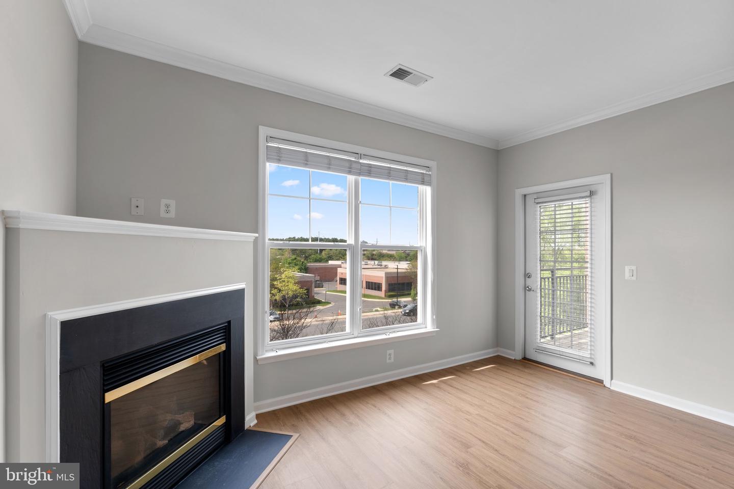 3830 LIGHTFOOT ST #335, CHANTILLY, Virginia 20151, 1 Bedroom Bedrooms, ,1 BathroomBathrooms,Residential,For sale,3830 LIGHTFOOT ST #335,VAFX2233208 MLS # VAFX2233208