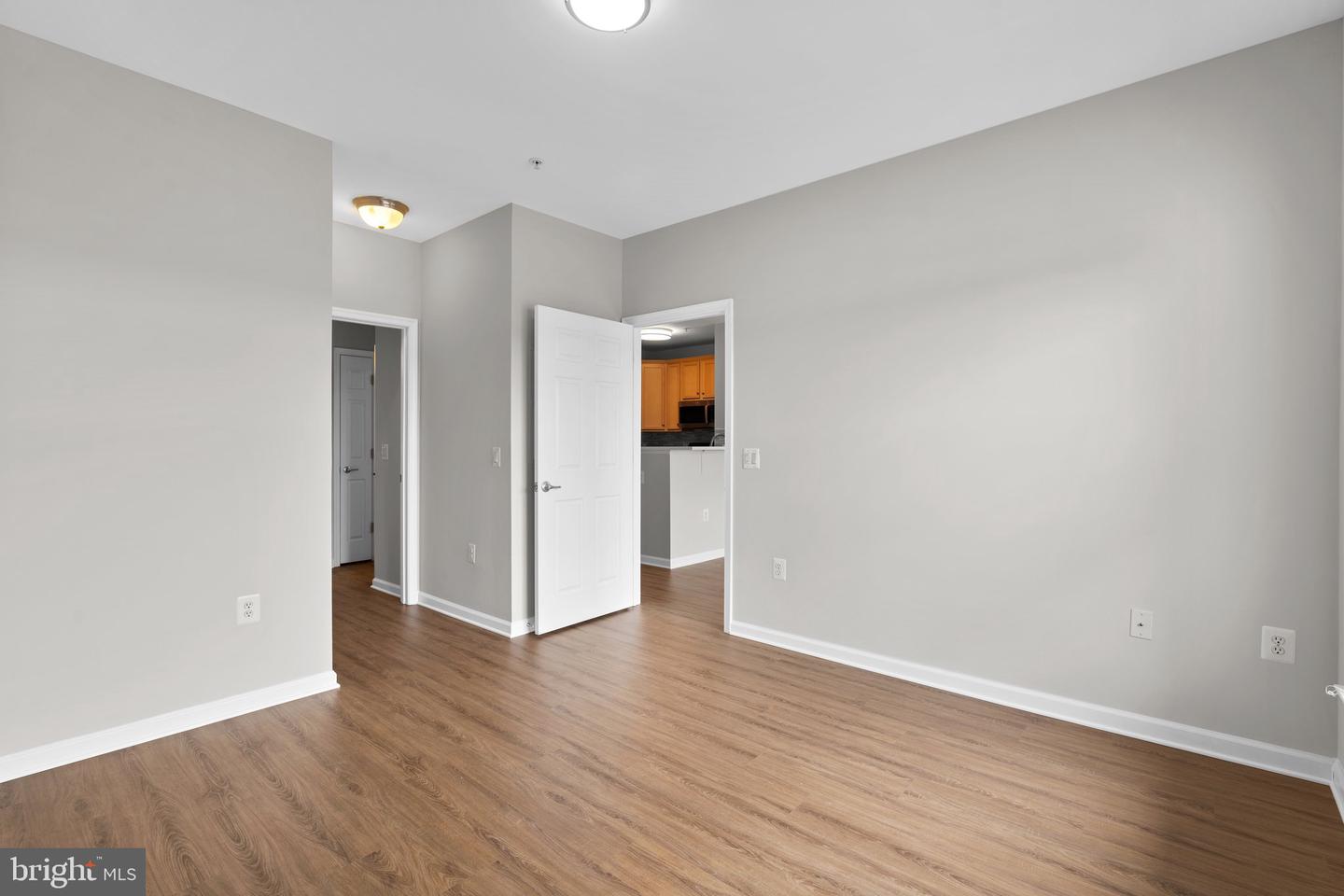 3830 LIGHTFOOT ST #335, CHANTILLY, Virginia 20151, 1 Bedroom Bedrooms, ,1 BathroomBathrooms,Residential,For sale,3830 LIGHTFOOT ST #335,VAFX2233208 MLS # VAFX2233208