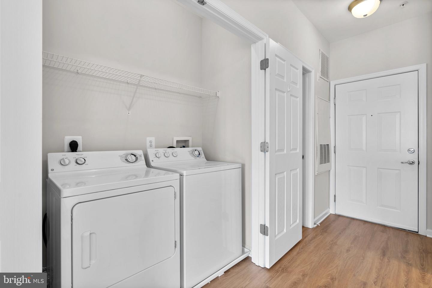 3830 LIGHTFOOT ST #335, CHANTILLY, Virginia 20151, 1 Bedroom Bedrooms, ,1 BathroomBathrooms,Residential,For sale,3830 LIGHTFOOT ST #335,VAFX2233208 MLS # VAFX2233208