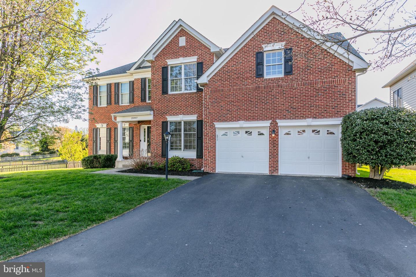 25997 FAIR PONDS LN, CHANTILLY, Virginia 20152, 4 Bedrooms Bedrooms, ,4 BathroomsBathrooms,Residential,For sale,25997 FAIR PONDS LN,VALO2094376 MLS # VALO2094376