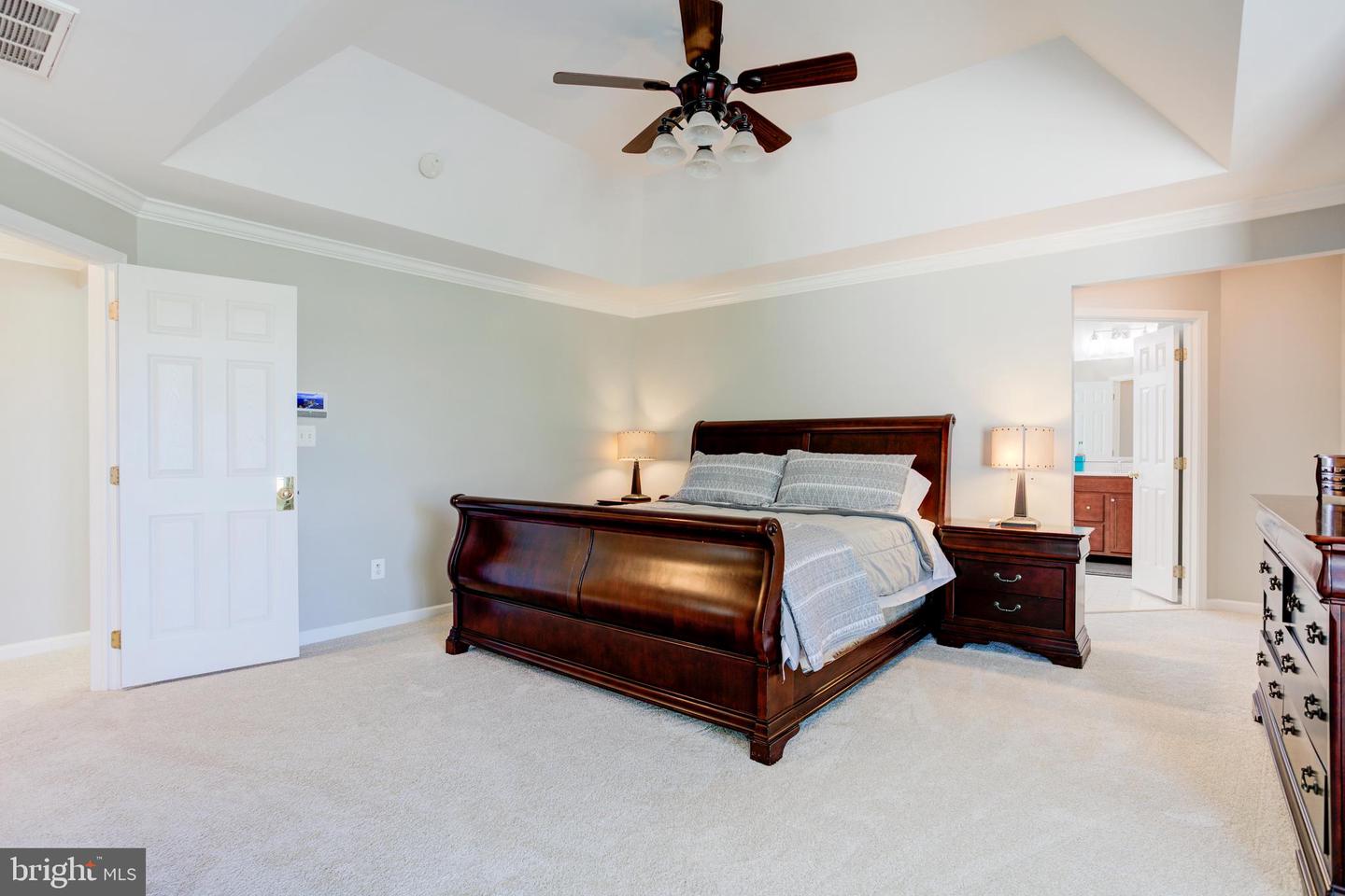 25997 FAIR PONDS LN, CHANTILLY, Virginia 20152, 4 Bedrooms Bedrooms, ,4 BathroomsBathrooms,Residential,For sale,25997 FAIR PONDS LN,VALO2094376 MLS # VALO2094376