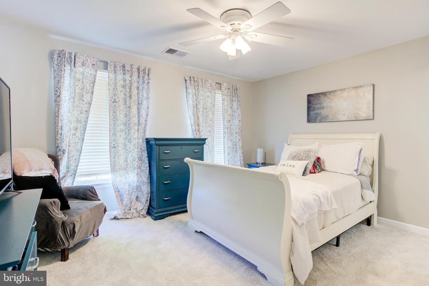 25997 FAIR PONDS LN, CHANTILLY, Virginia 20152, 4 Bedrooms Bedrooms, ,4 BathroomsBathrooms,Residential,For sale,25997 FAIR PONDS LN,VALO2094376 MLS # VALO2094376