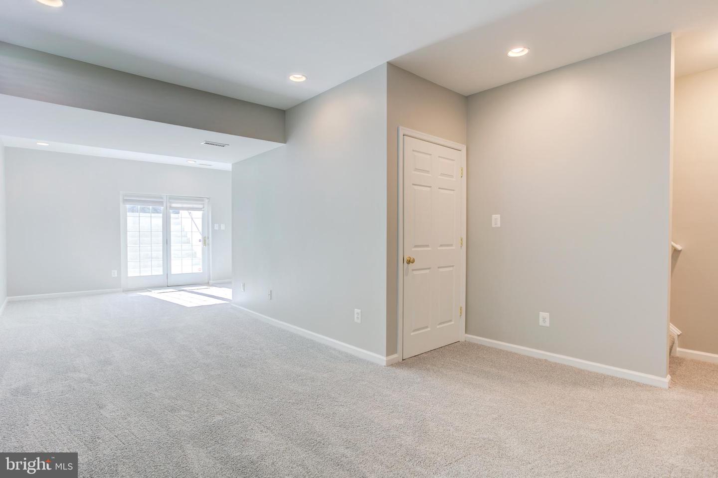 25997 FAIR PONDS LN, CHANTILLY, Virginia 20152, 4 Bedrooms Bedrooms, ,4 BathroomsBathrooms,Residential,For sale,25997 FAIR PONDS LN,VALO2094376 MLS # VALO2094376