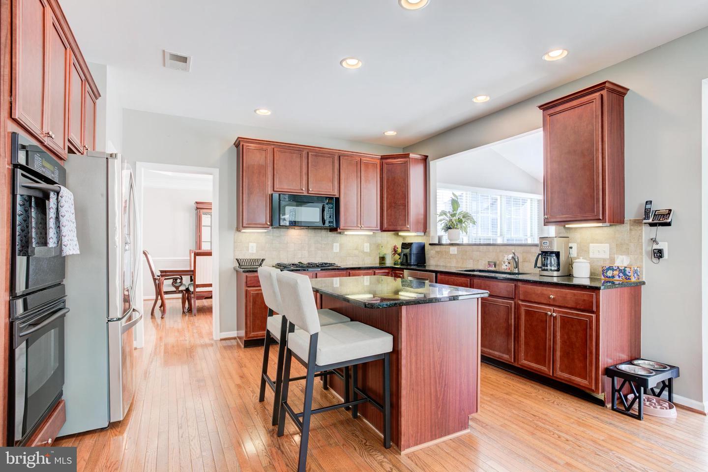 25997 FAIR PONDS LN, CHANTILLY, Virginia 20152, 4 Bedrooms Bedrooms, ,4 BathroomsBathrooms,Residential,For sale,25997 FAIR PONDS LN,VALO2094376 MLS # VALO2094376