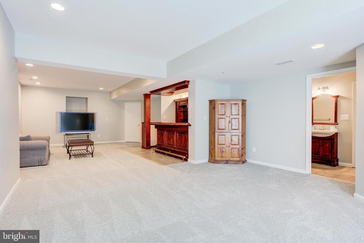 25997 FAIR PONDS LN, CHANTILLY, Virginia 20152, 4 Bedrooms Bedrooms, ,4 BathroomsBathrooms,Residential,For sale,25997 FAIR PONDS LN,VALO2094376 MLS # VALO2094376