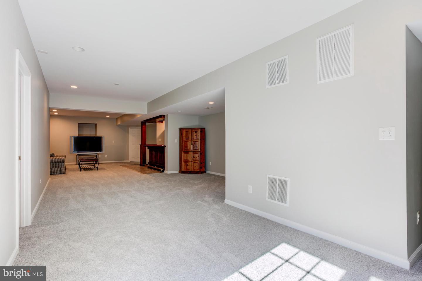 25997 FAIR PONDS LN, CHANTILLY, Virginia 20152, 4 Bedrooms Bedrooms, ,4 BathroomsBathrooms,Residential,For sale,25997 FAIR PONDS LN,VALO2094376 MLS # VALO2094376
