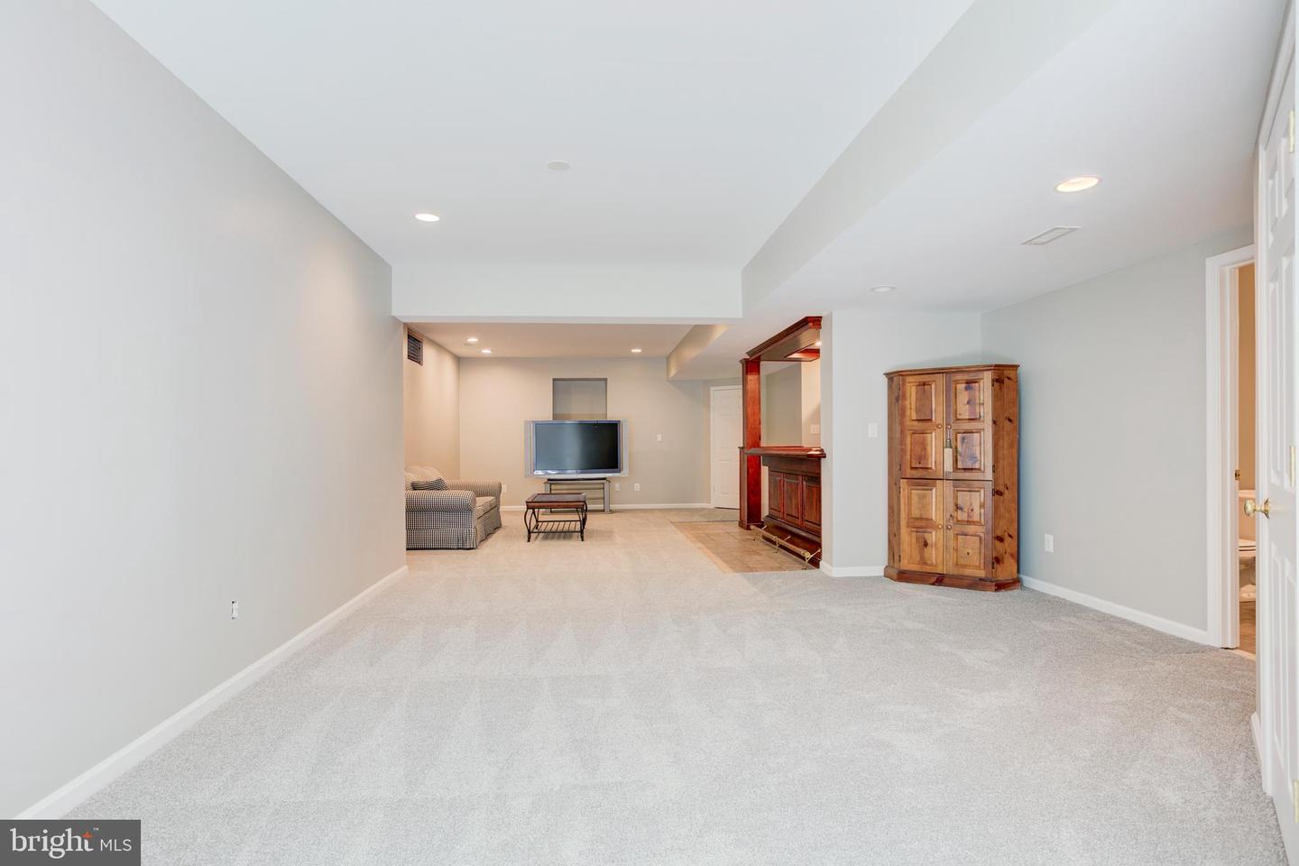 25997 FAIR PONDS LN, CHANTILLY, Virginia 20152, 4 Bedrooms Bedrooms, ,4 BathroomsBathrooms,Residential,For sale,25997 FAIR PONDS LN,VALO2094376 MLS # VALO2094376
