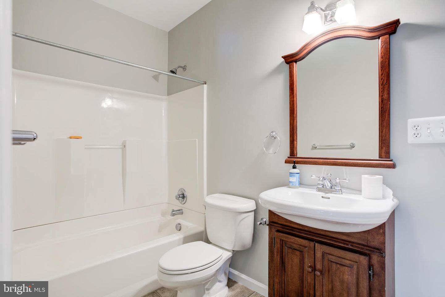 25997 FAIR PONDS LN, CHANTILLY, Virginia 20152, 4 Bedrooms Bedrooms, ,4 BathroomsBathrooms,Residential,For sale,25997 FAIR PONDS LN,VALO2094376 MLS # VALO2094376
