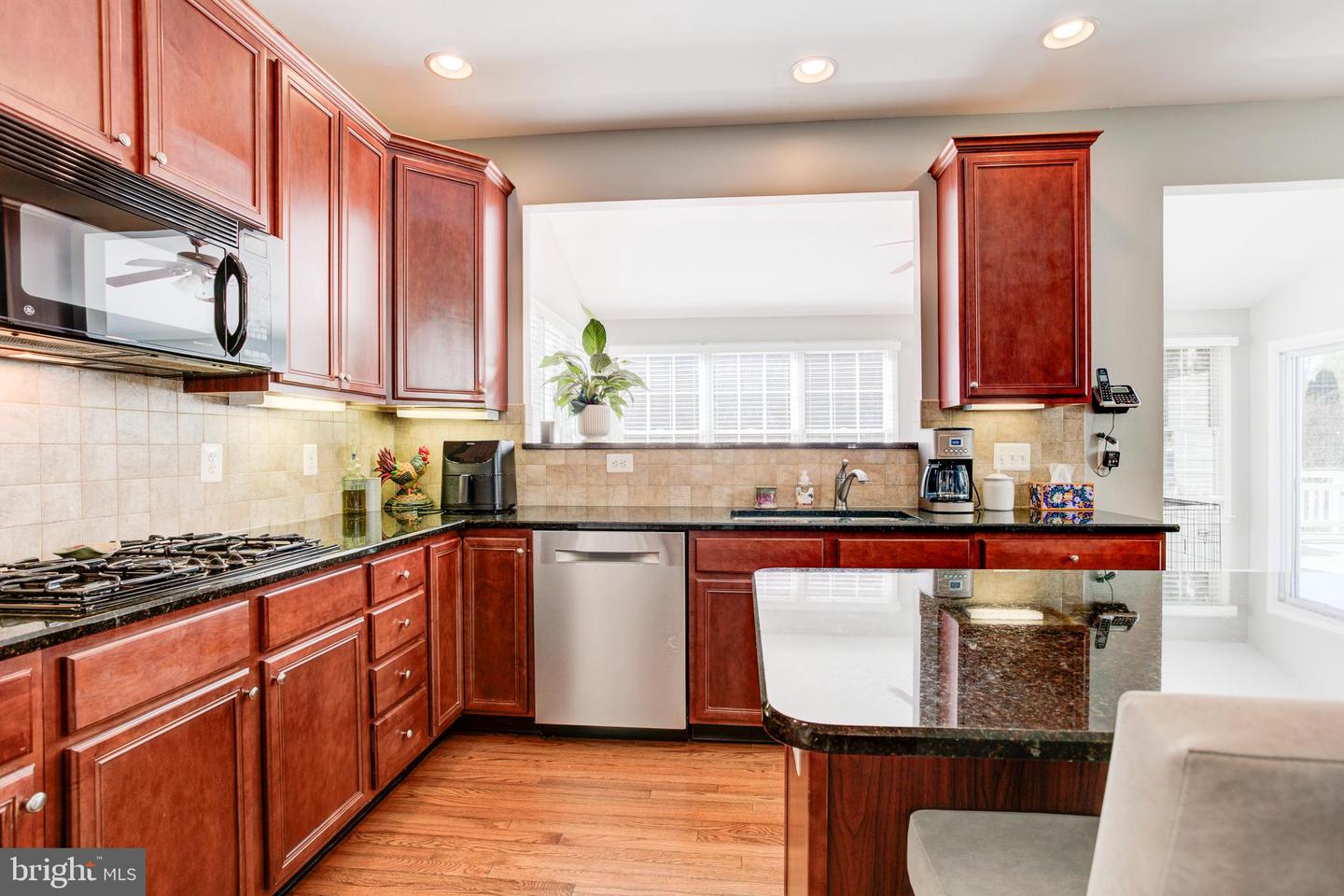 25997 FAIR PONDS LN, CHANTILLY, Virginia 20152, 4 Bedrooms Bedrooms, ,4 BathroomsBathrooms,Residential,For sale,25997 FAIR PONDS LN,VALO2094376 MLS # VALO2094376