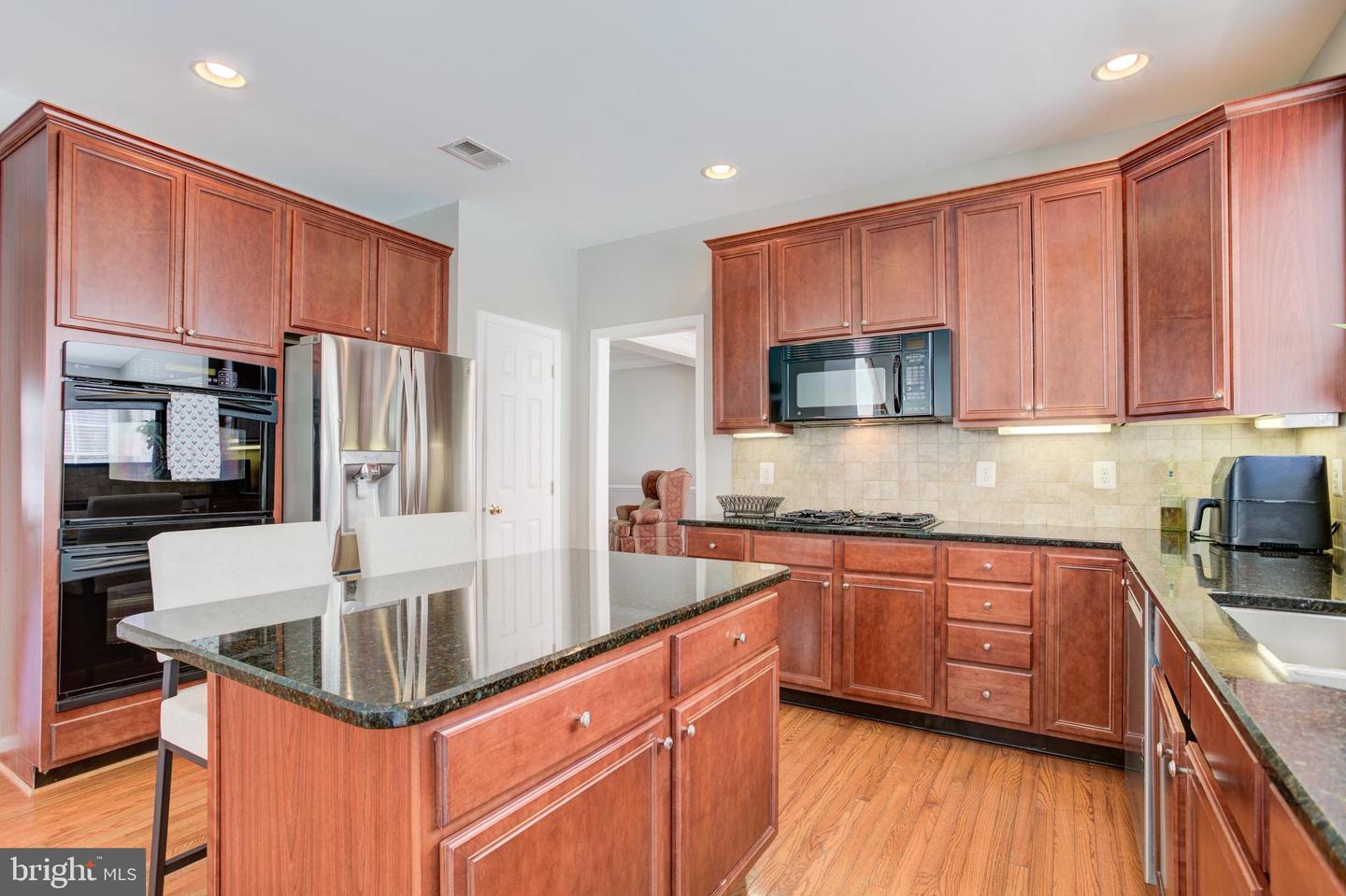 25997 FAIR PONDS LN, CHANTILLY, Virginia 20152, 4 Bedrooms Bedrooms, ,4 BathroomsBathrooms,Residential,For sale,25997 FAIR PONDS LN,VALO2094376 MLS # VALO2094376