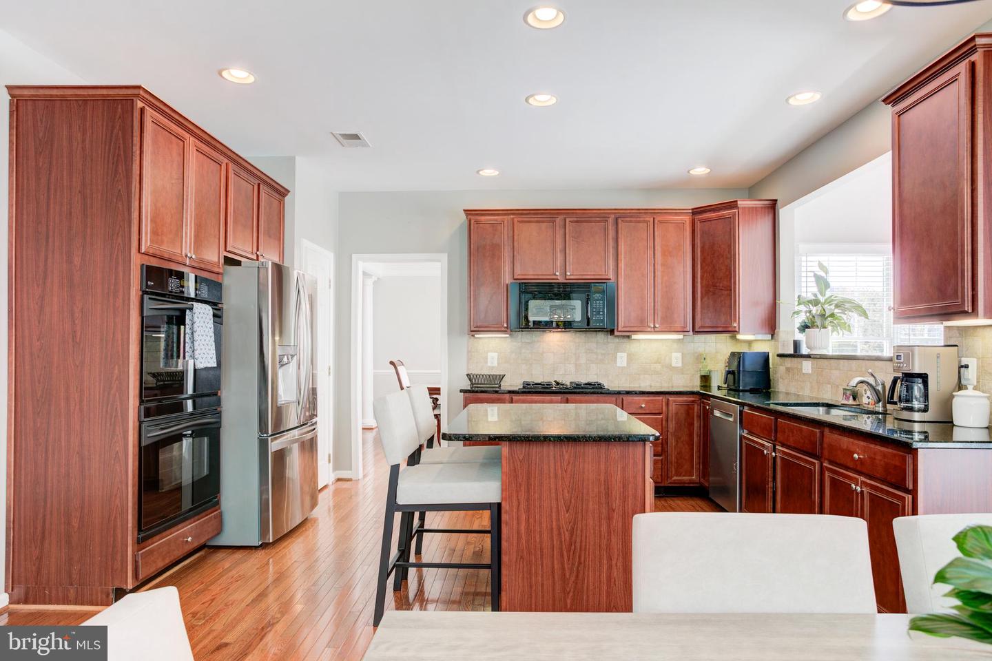 25997 FAIR PONDS LN, CHANTILLY, Virginia 20152, 4 Bedrooms Bedrooms, ,4 BathroomsBathrooms,Residential,For sale,25997 FAIR PONDS LN,VALO2094376 MLS # VALO2094376