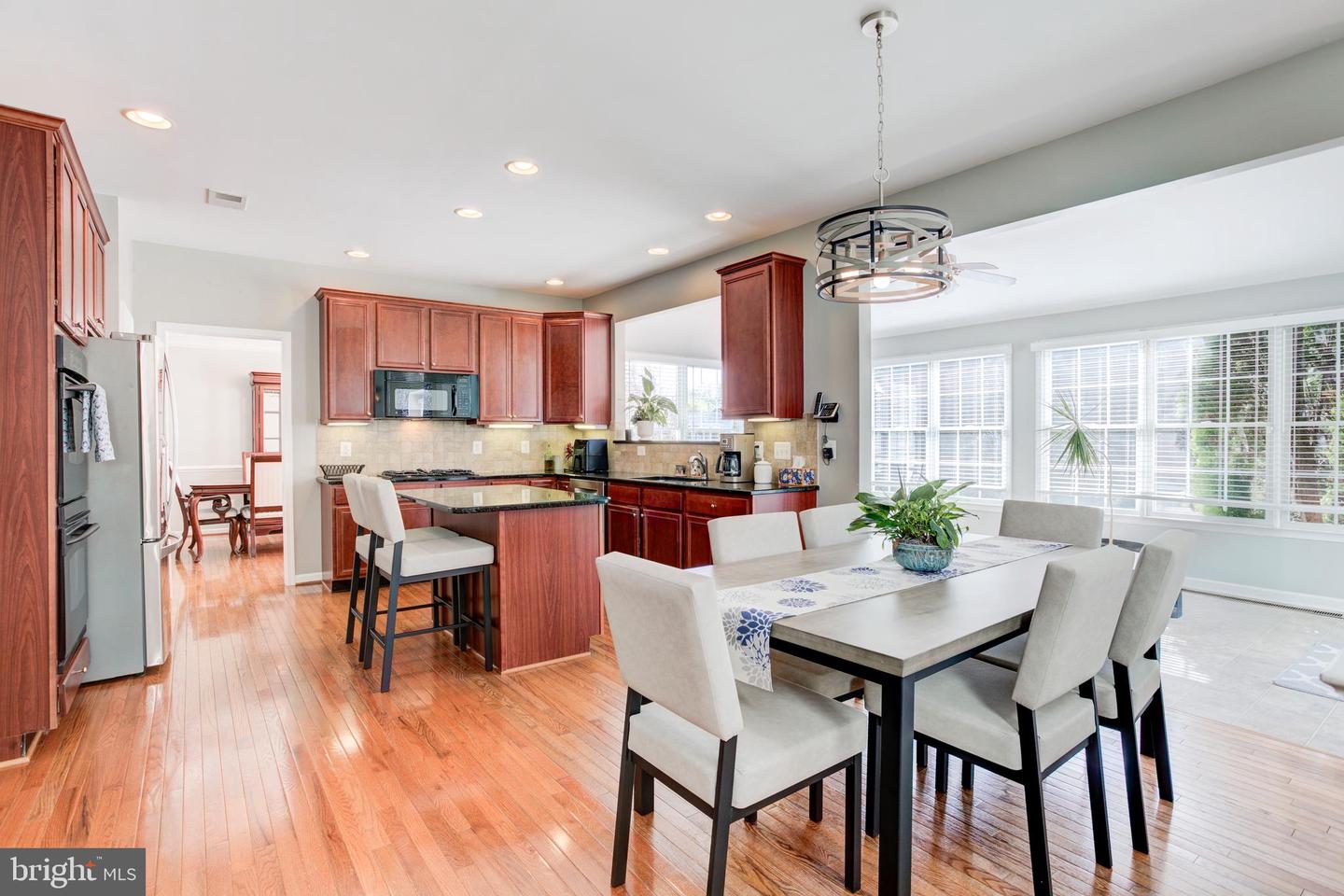 25997 FAIR PONDS LN, CHANTILLY, Virginia 20152, 4 Bedrooms Bedrooms, ,4 BathroomsBathrooms,Residential,For sale,25997 FAIR PONDS LN,VALO2094376 MLS # VALO2094376