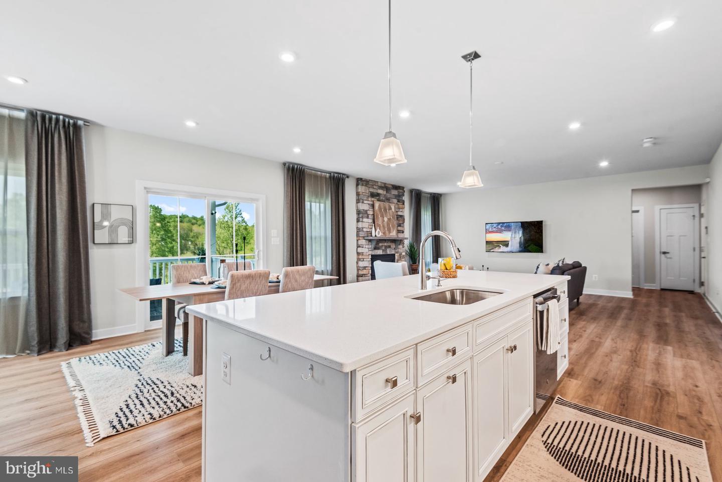 8005 INTERNATIONAL DR, WARRENTON, Virginia 20187, 6 Bedrooms Bedrooms, ,5 BathroomsBathrooms,Residential,For sale,8005 INTERNATIONAL DR,VAFQ2016324 MLS # VAFQ2016324