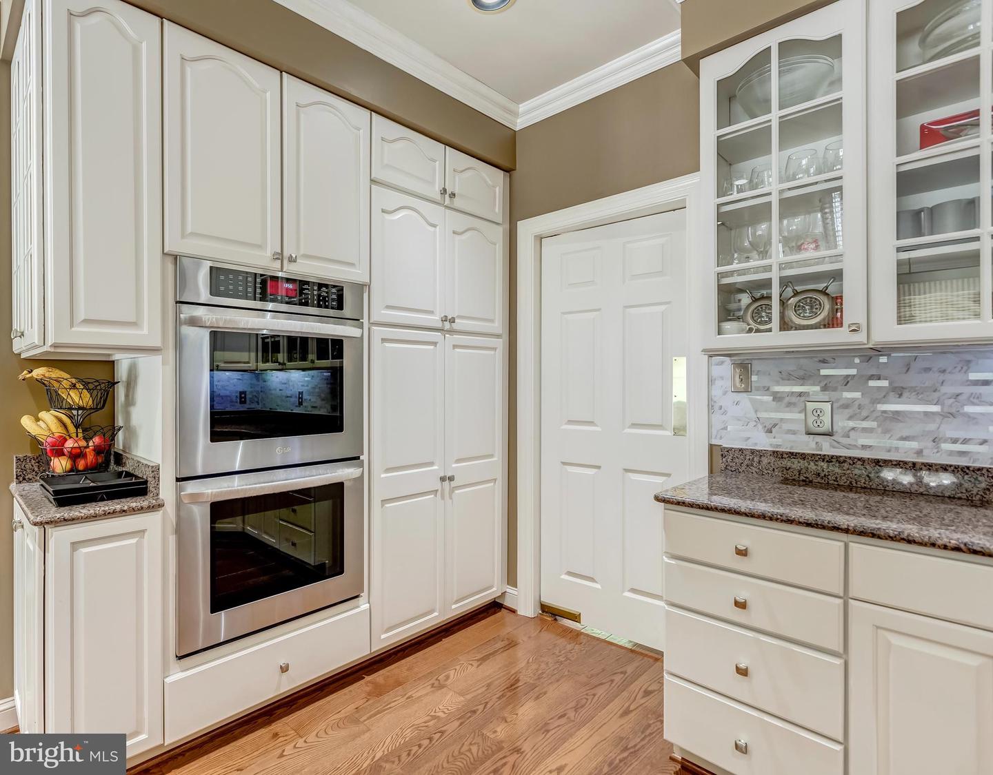 12390 FALKIRK DR, FAIRFAX, Virginia 22033, 5 Bedrooms Bedrooms, ,4 BathroomsBathrooms,Residential,For sale,12390 FALKIRK DR,VAFX2235416 MLS # VAFX2235416