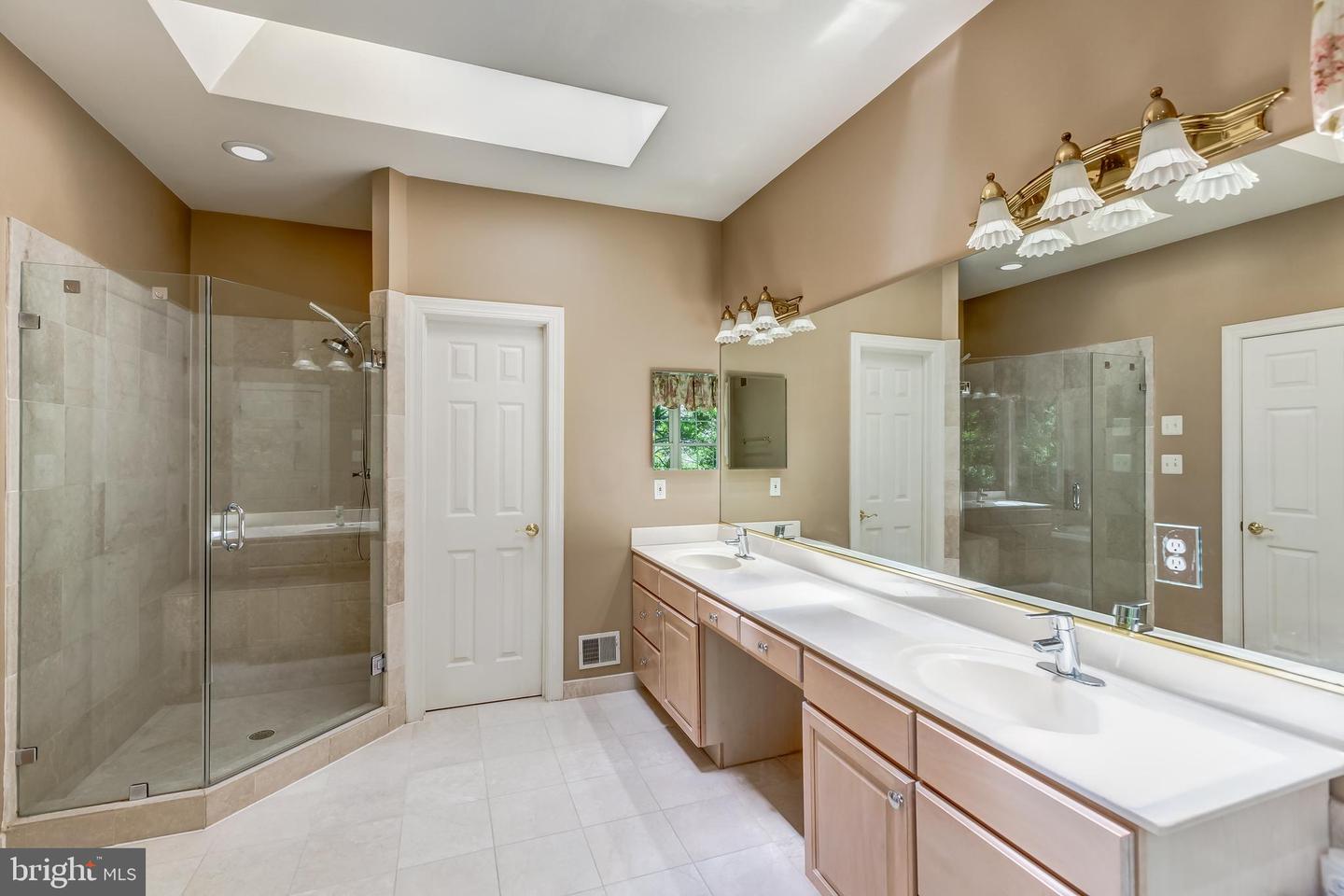 12390 FALKIRK DR, FAIRFAX, Virginia 22033, 5 Bedrooms Bedrooms, ,4 BathroomsBathrooms,Residential,For sale,12390 FALKIRK DR,VAFX2235416 MLS # VAFX2235416