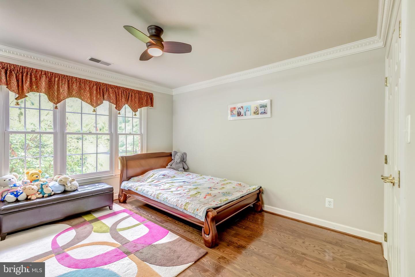 12390 FALKIRK DR, FAIRFAX, Virginia 22033, 5 Bedrooms Bedrooms, ,4 BathroomsBathrooms,Residential,For sale,12390 FALKIRK DR,VAFX2235416 MLS # VAFX2235416