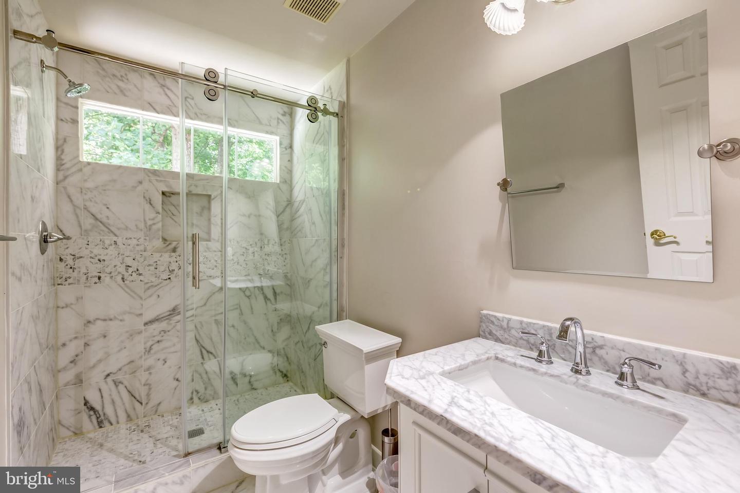 12390 FALKIRK DR, FAIRFAX, Virginia 22033, 5 Bedrooms Bedrooms, ,4 BathroomsBathrooms,Residential,For sale,12390 FALKIRK DR,VAFX2235416 MLS # VAFX2235416