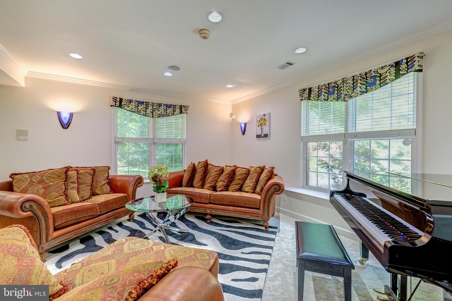 12390 FALKIRK DR, FAIRFAX, Virginia 22033, 5 Bedrooms Bedrooms, ,4 BathroomsBathrooms,Residential,For sale,12390 FALKIRK DR,VAFX2235416 MLS # VAFX2235416