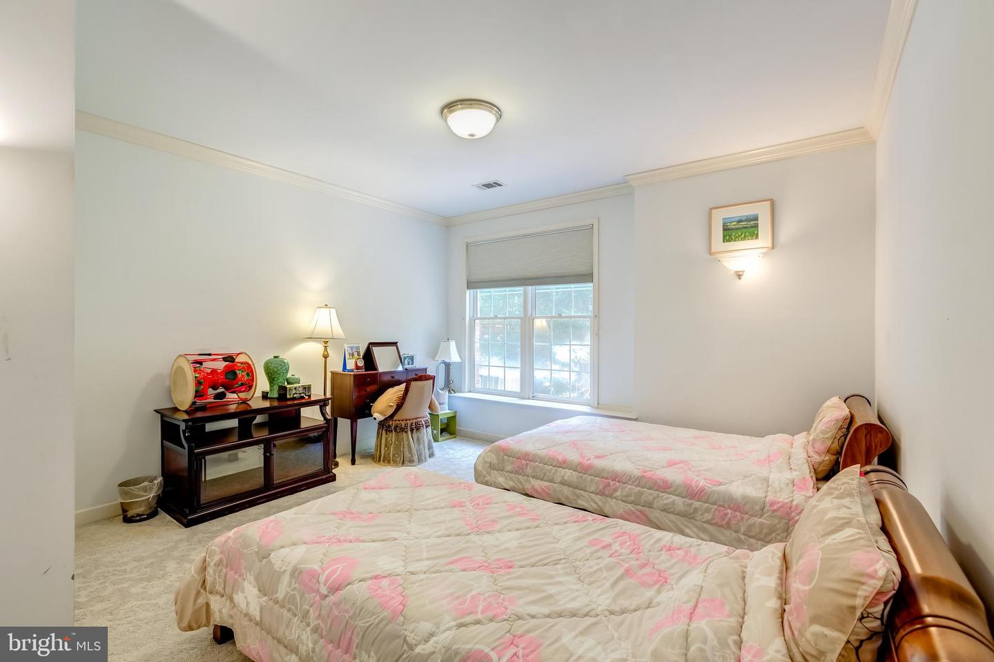 12390 FALKIRK DR, FAIRFAX, Virginia 22033, 5 Bedrooms Bedrooms, ,4 BathroomsBathrooms,Residential,For sale,12390 FALKIRK DR,VAFX2235416 MLS # VAFX2235416