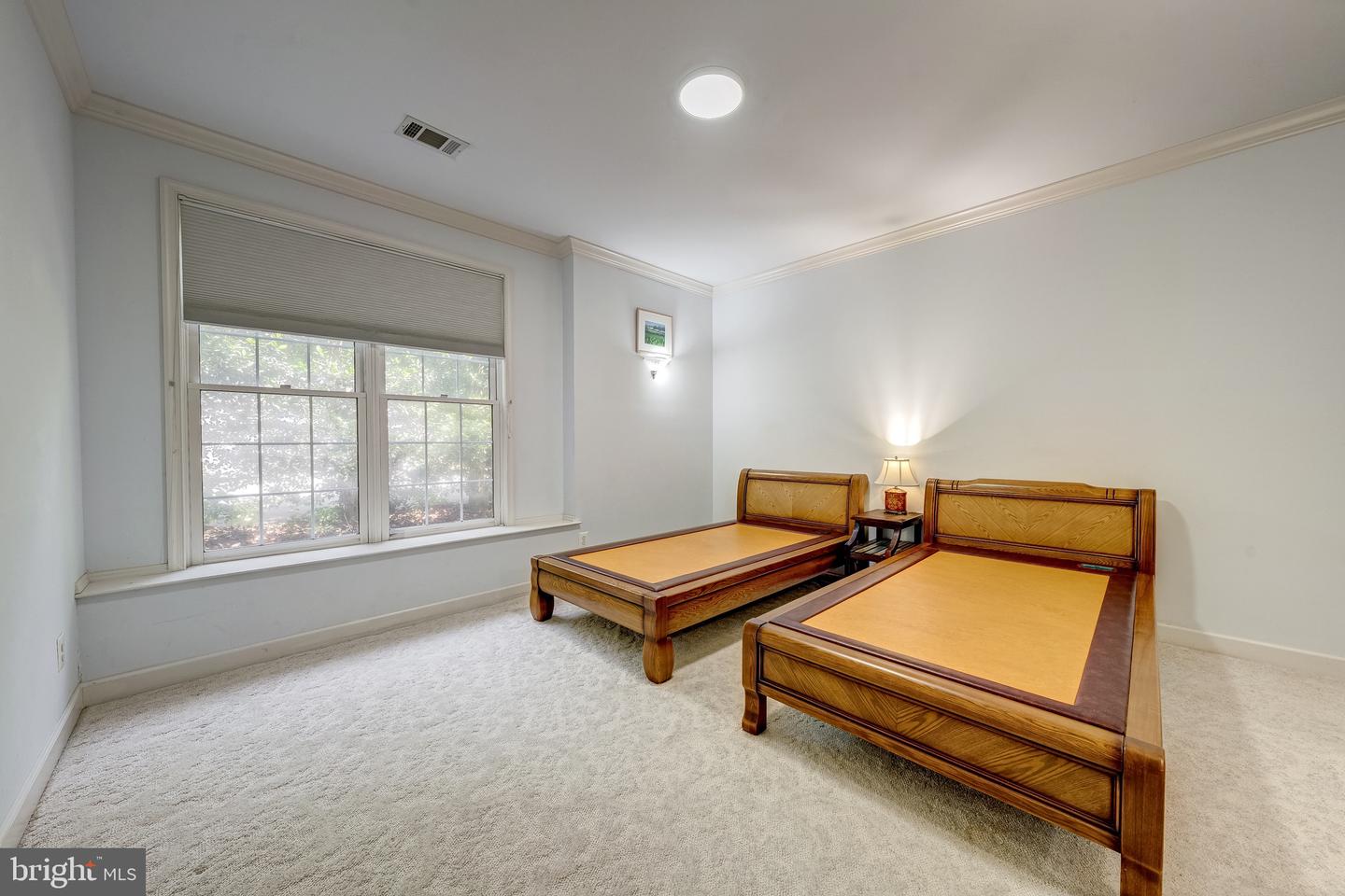 12390 FALKIRK DR, FAIRFAX, Virginia 22033, 5 Bedrooms Bedrooms, ,4 BathroomsBathrooms,Residential,For sale,12390 FALKIRK DR,VAFX2235416 MLS # VAFX2235416