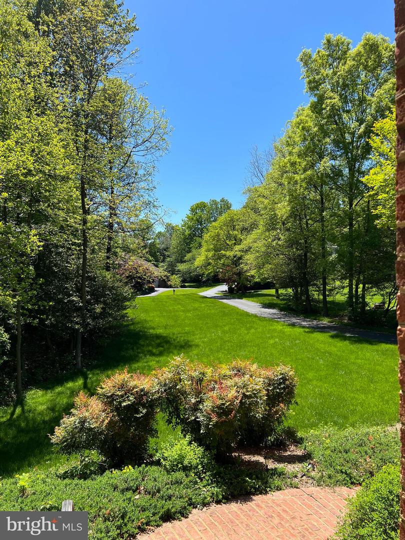 12390 FALKIRK DR, FAIRFAX, Virginia 22033, 5 Bedrooms Bedrooms, ,4 BathroomsBathrooms,Residential,For sale,12390 FALKIRK DR,VAFX2235416 MLS # VAFX2235416