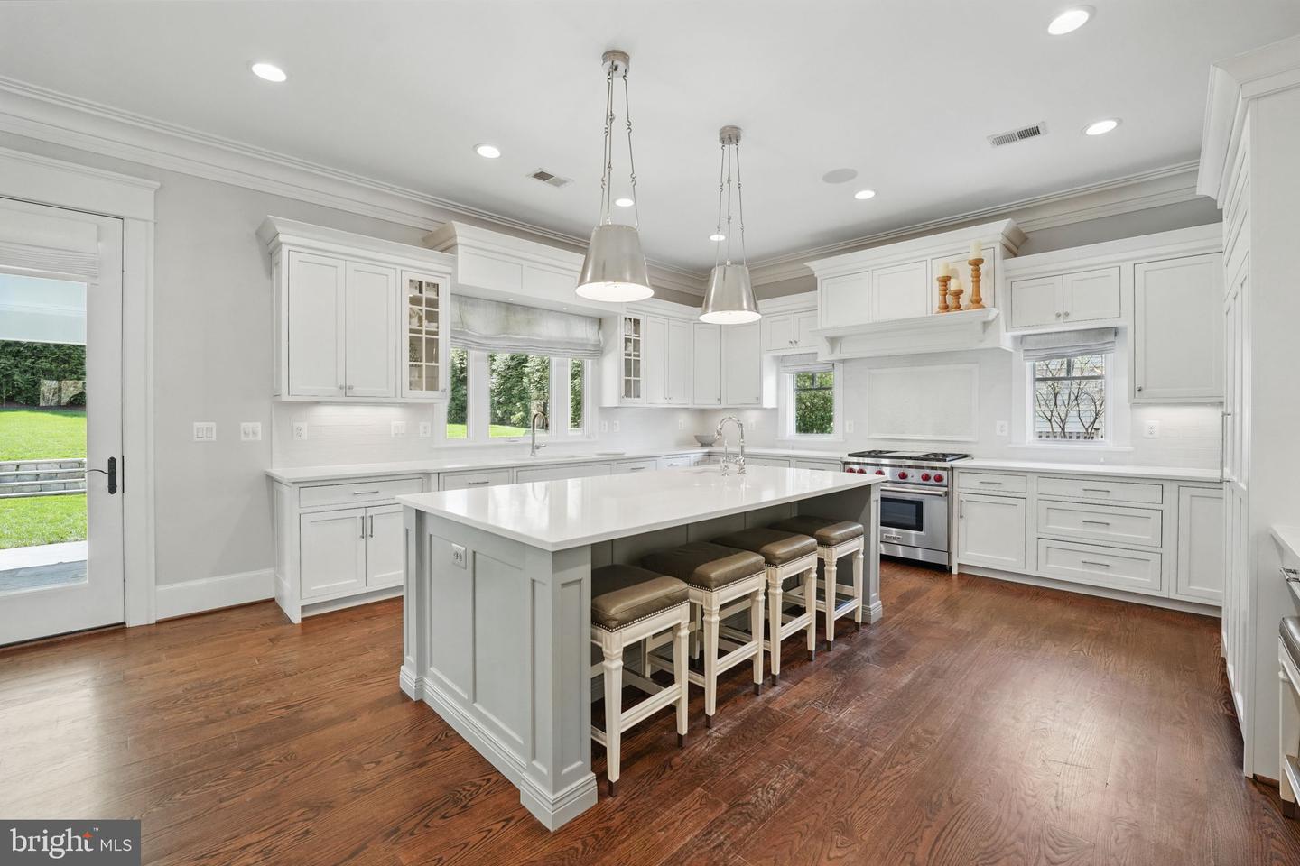 6645 BYRNS PL, MCLEAN, Virginia 22101, 5 Bedrooms Bedrooms, ,5 BathroomsBathrooms,Residential,For sale,6645 BYRNS PL,VAFX2235436 MLS # VAFX2235436