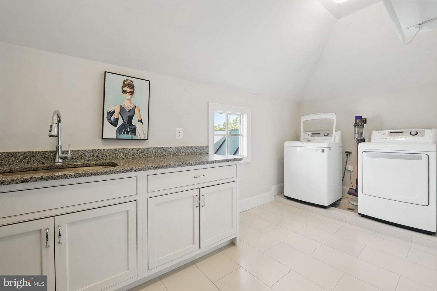 6645 BYRNS PL, MCLEAN, Virginia 22101, 5 Bedrooms Bedrooms, ,5 BathroomsBathrooms,Residential,For sale,6645 BYRNS PL,VAFX2235436 MLS # VAFX2235436