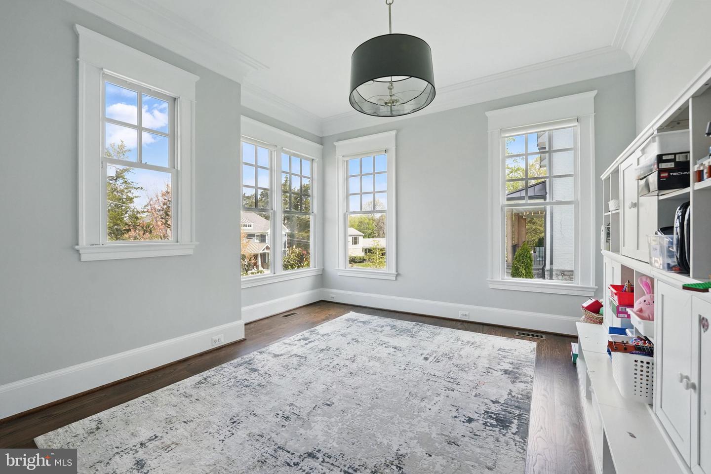 6645 BYRNS PL, MCLEAN, Virginia 22101, 5 Bedrooms Bedrooms, ,5 BathroomsBathrooms,Residential,For sale,6645 BYRNS PL,VAFX2235436 MLS # VAFX2235436