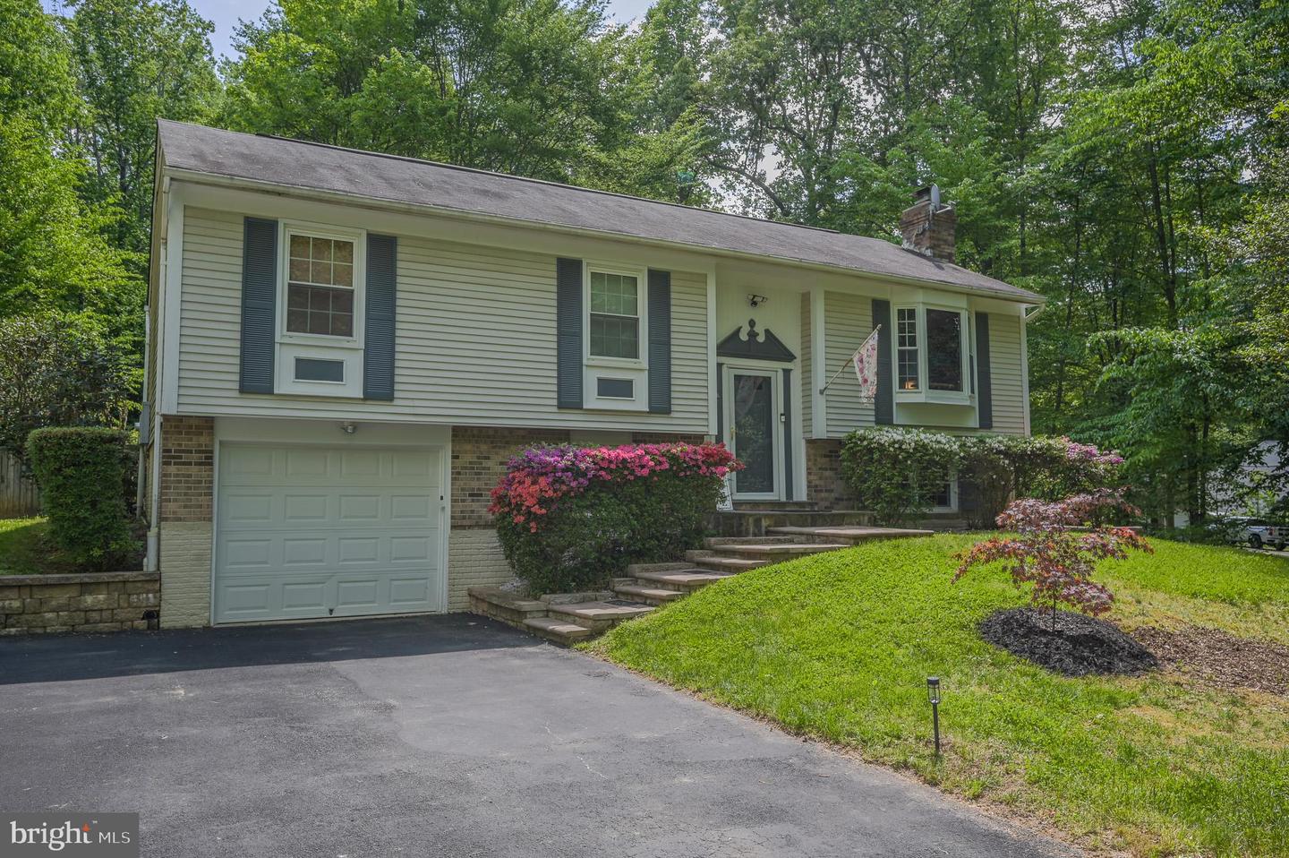 12510 BASSWOOD DR, MANASSAS, Virginia 20112, 4 Bedrooms Bedrooms, ,2 BathroomsBathrooms,Residential,For sale,12510 BASSWOOD DR,VAPW2092512 MLS # VAPW2092512