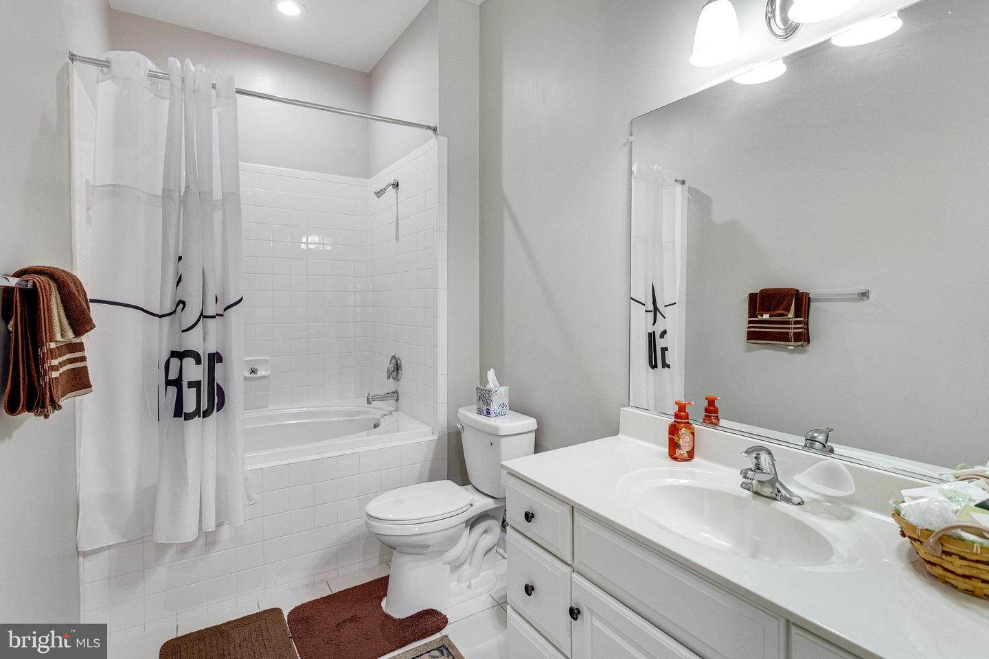 810 BELMONT BAY DR #101, WOODBRIDGE, Virginia 22191, 2 Bedrooms Bedrooms, ,2 BathroomsBathrooms,Residential,For sale,810 BELMONT BAY DR #101,VAPW2092328 MLS # VAPW2092328