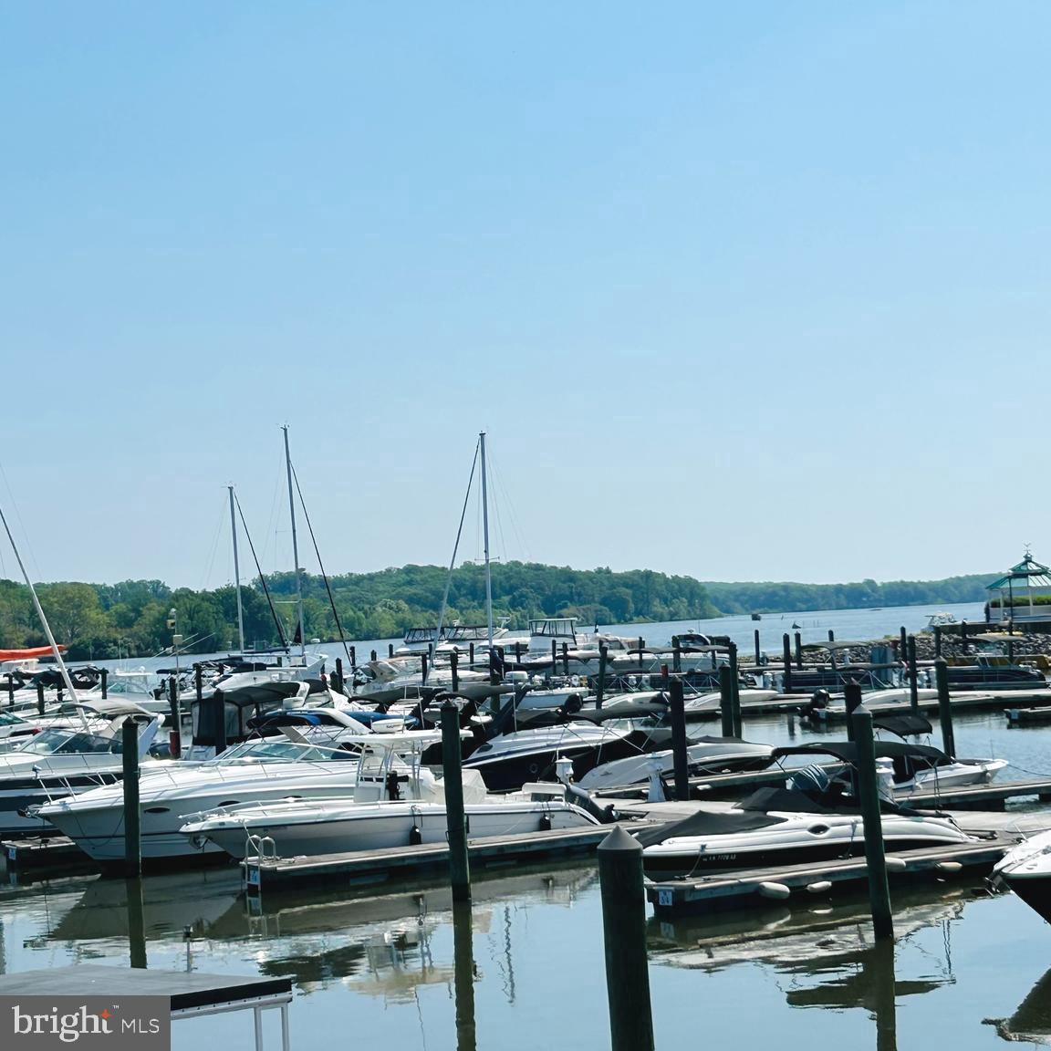 810 BELMONT BAY DR #101, WOODBRIDGE, Virginia 22191, 2 Bedrooms Bedrooms, ,2 BathroomsBathrooms,Residential,For sale,810 BELMONT BAY DR #101,VAPW2092328 MLS # VAPW2092328