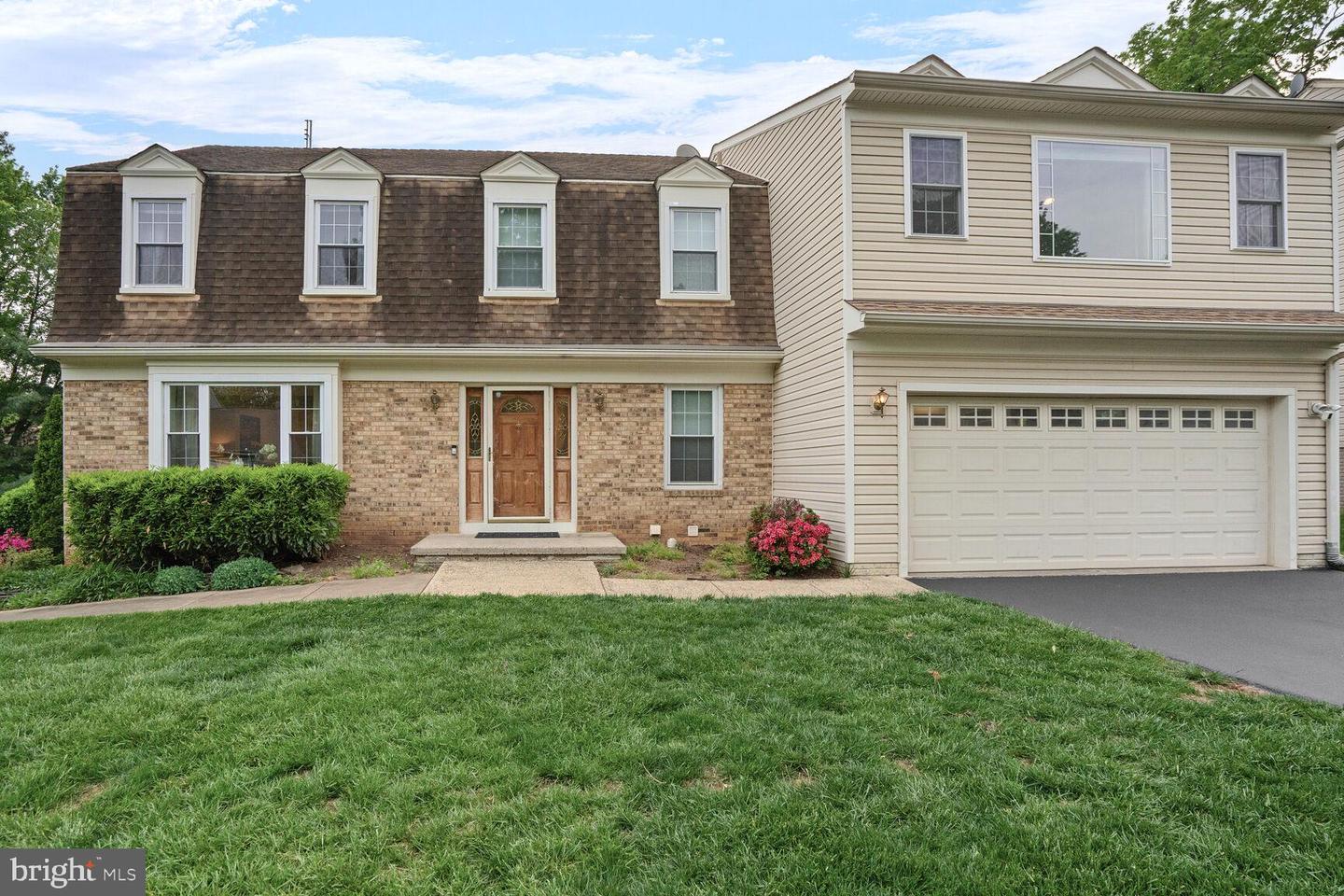 12419 ALEXANDER CORNELL DR, FAIRFAX, Virginia 22033, 5 Bedrooms Bedrooms, ,4 BathroomsBathrooms,Residential,For sale,12419 ALEXANDER CORNELL DR,VAFX2235686 MLS # VAFX2235686