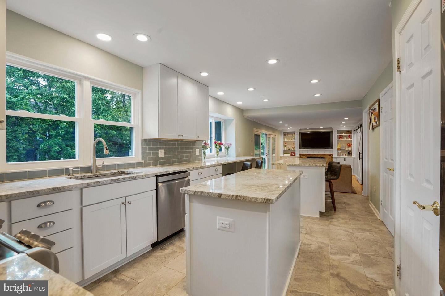 12419 ALEXANDER CORNELL DR, FAIRFAX, Virginia 22033, 5 Bedrooms Bedrooms, ,4 BathroomsBathrooms,Residential,For sale,12419 ALEXANDER CORNELL DR,VAFX2235686 MLS # VAFX2235686