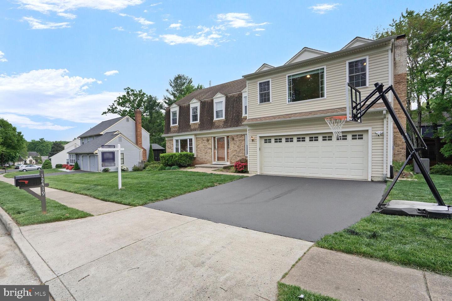 12419 ALEXANDER CORNELL DR, FAIRFAX, Virginia 22033, 5 Bedrooms Bedrooms, ,4 BathroomsBathrooms,Residential,For sale,12419 ALEXANDER CORNELL DR,VAFX2235686 MLS # VAFX2235686