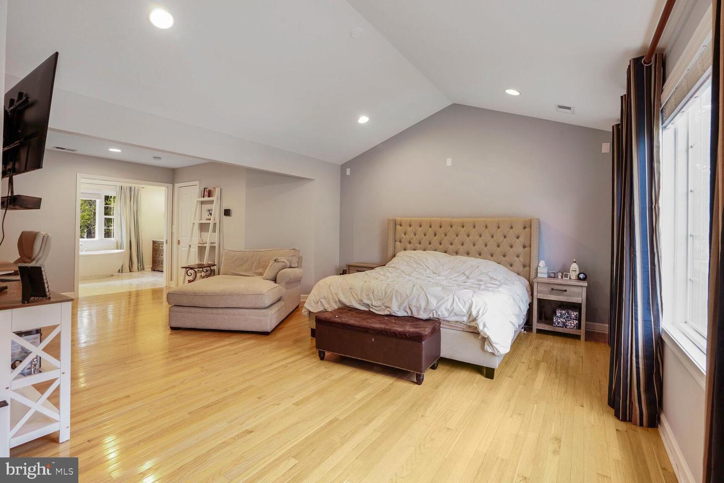 12419 ALEXANDER CORNELL DR, FAIRFAX, Virginia 22033, 5 Bedrooms Bedrooms, ,4 BathroomsBathrooms,Residential,For sale,12419 ALEXANDER CORNELL DR,VAFX2235686 MLS # VAFX2235686